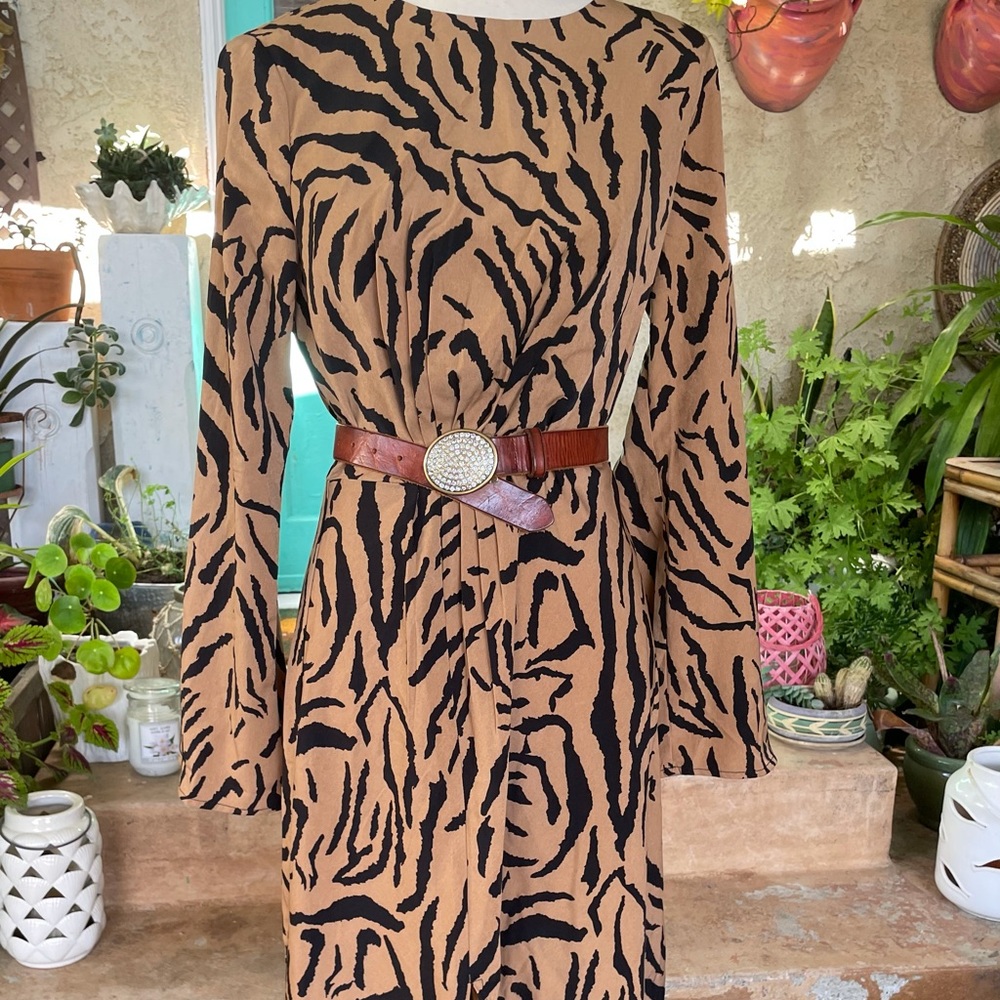 Lulu’s Black-Tan Tiger Print Draped Sexy Dress M